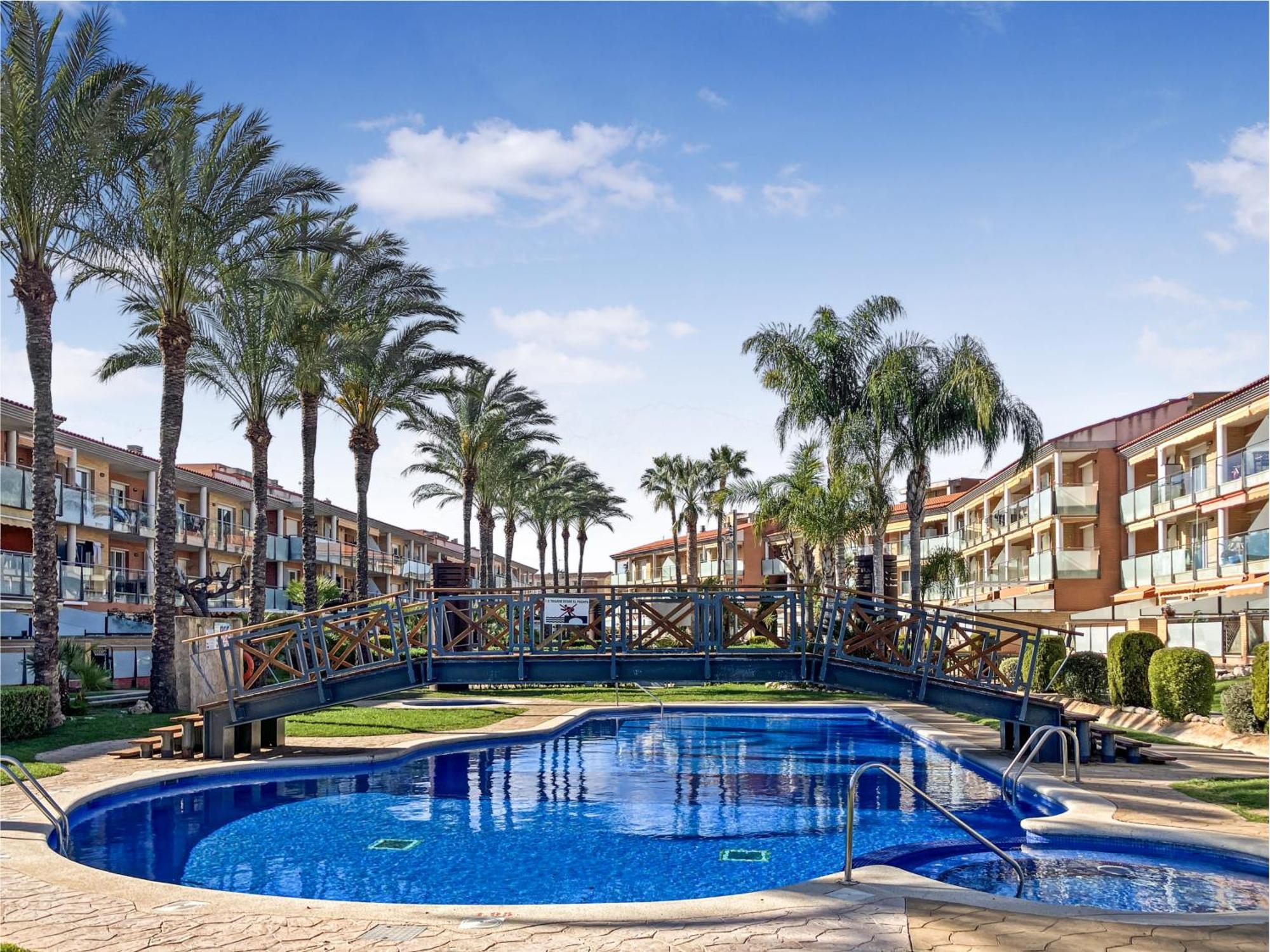 Apartamento Port Marino Камбрильс Экстерьер фото